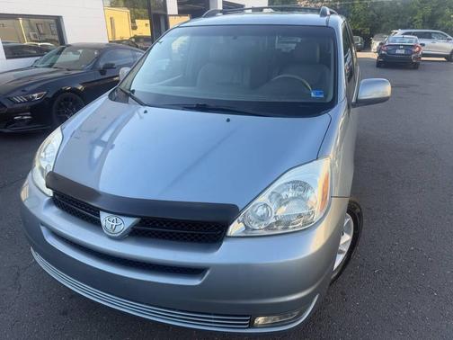 Blue 2005 Toyota Sienna XLE Limited