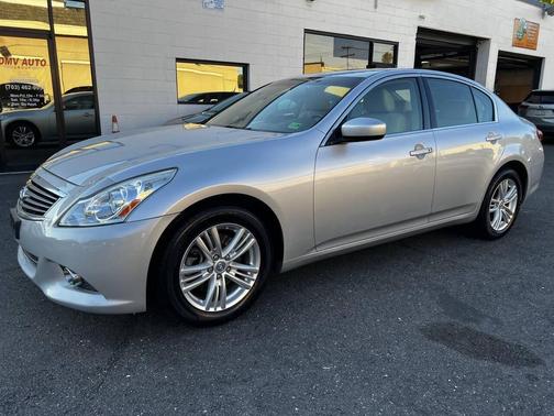 2012 INFINITI G37x Base