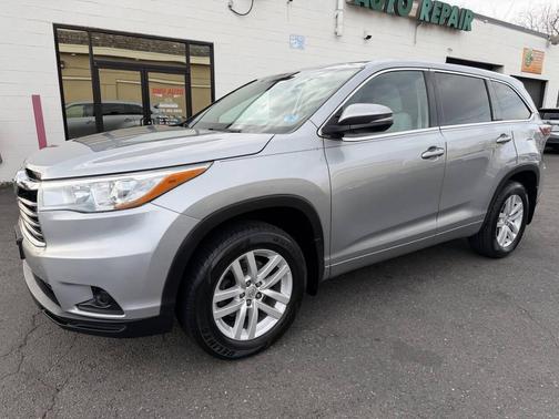 2015 Toyota Highlander LE