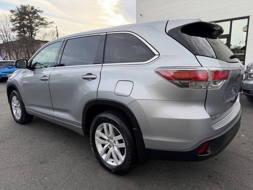 2015 Toyota Highlander LE