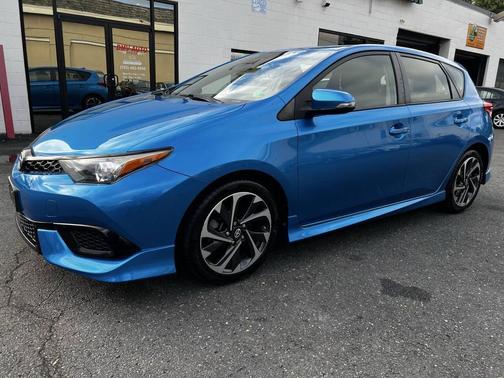 2016 Scion iM Base 4dr Hatchback 6M