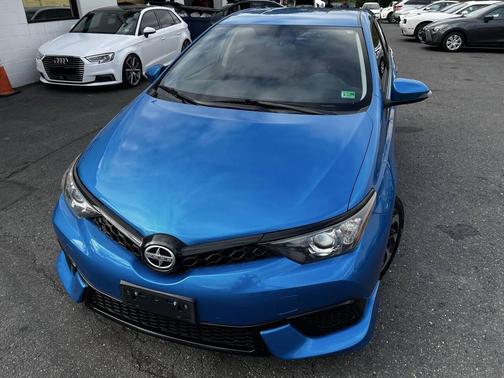 2016 Scion iM Base 4dr Hatchback 6M