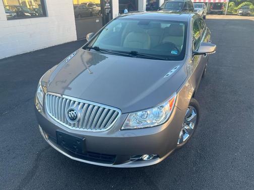 Photo 2 of 32 of 2011 Buick LaCrosse CXS