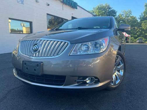 Photo 3 of 32 of 2011 Buick LaCrosse CXS