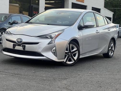 2016 Toyota Prius Four Touring