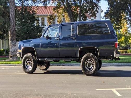 1999 GMC Suburban SLT CMI