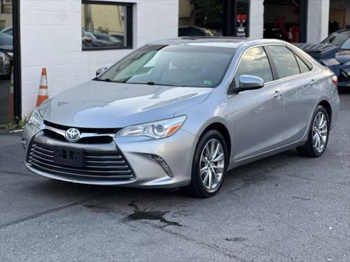 2016 Toyota Camry Hybrid XLE