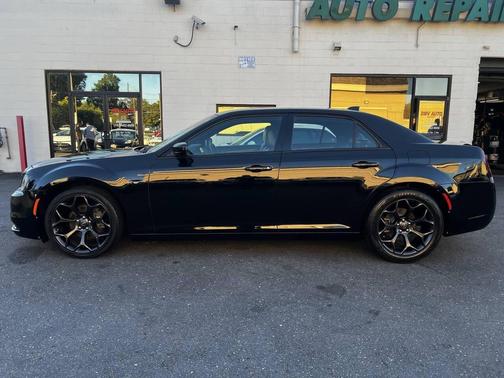 2019 Chrysler 300 S