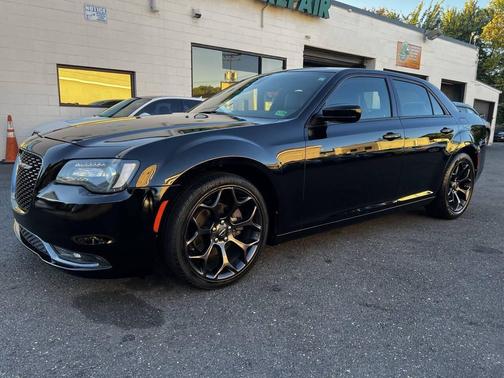 2019 Chrysler 300 S
