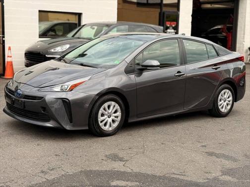 2022 Toyota Prius LE