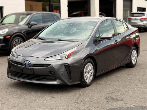 2022 Toyota Prius LE