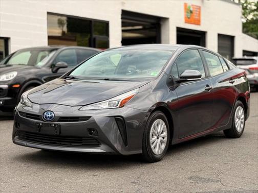 2022 Toyota Prius LE