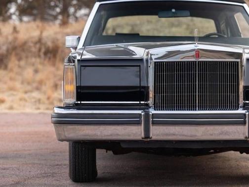 2017 Lincoln Continental Reserve