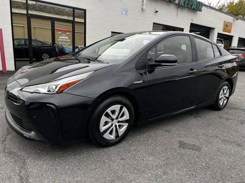 2022 Toyota Prius LE