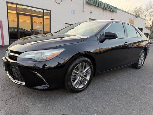 Attitude Black 2015 Toyota Camry SE