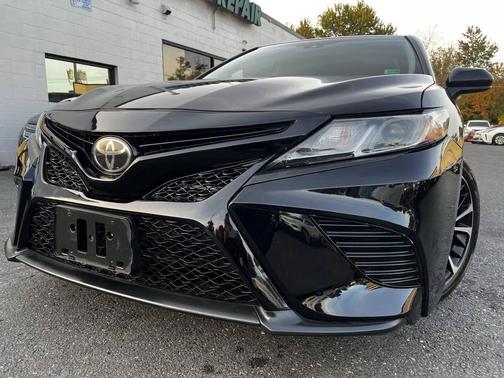 2019 Toyota Camry SE