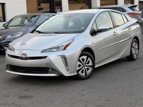 2019 Toyota Prius LE