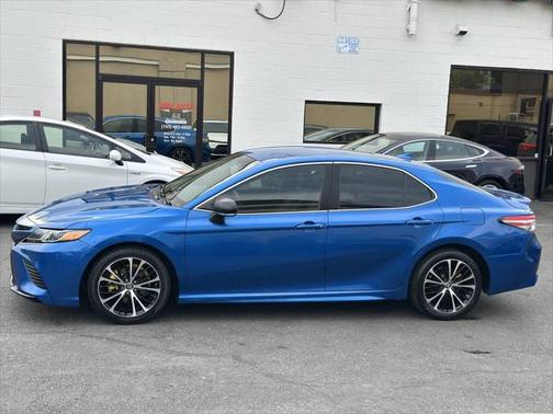 2019 Toyota Camry SE