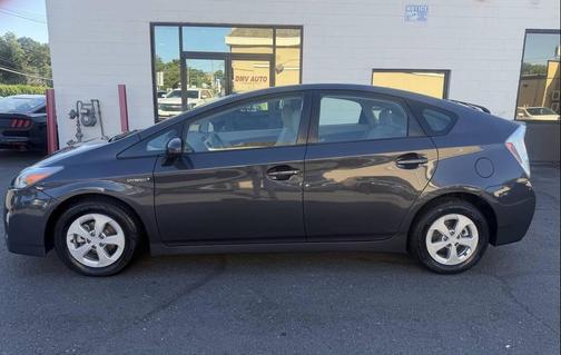Winter Gray Metallic 2011 Toyota Prius II