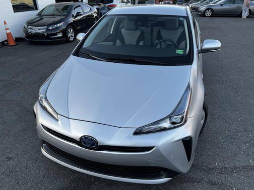 2022 Toyota Prius LE