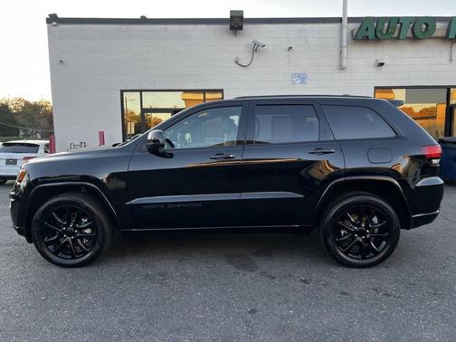 2021 Jeep Grand Cherokee Laredo