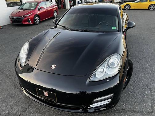 2011 Porsche Panamera 4