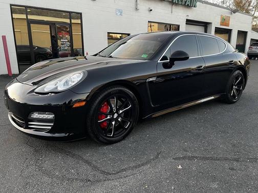 2011 Porsche Panamera 4