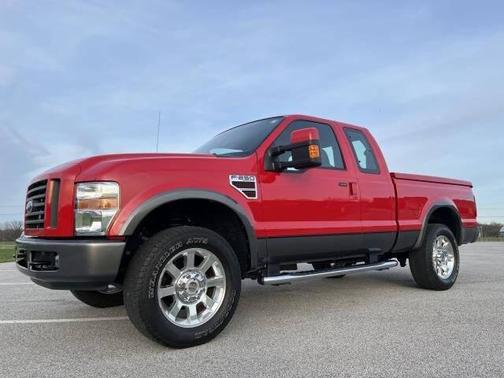2016 Ford F-250 4X2 4dr SuperCab 141.8 158 in. WB