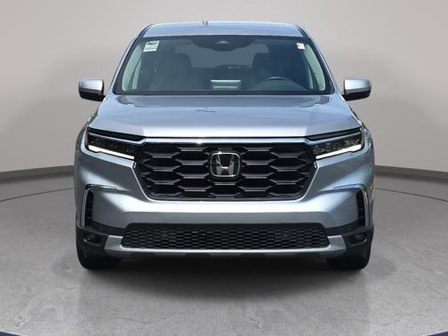Lunar Silver Metallic 2024 Honda Pilot