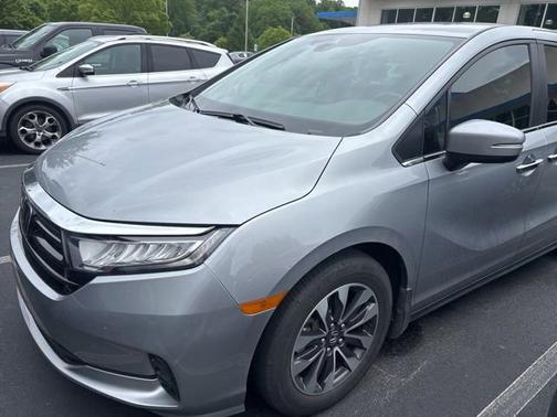 Lunar Silver Metallic 2024 Honda Odyssey