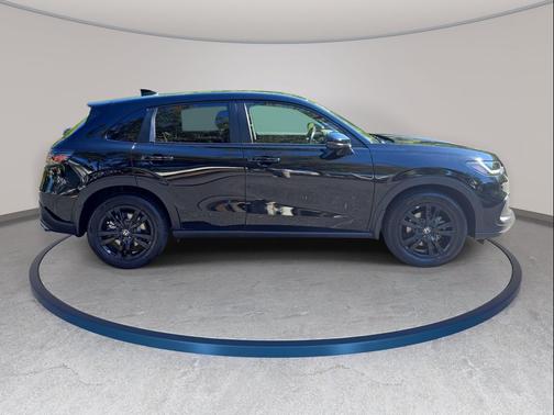 Crystal Black Pearl 2027 Honda HR-V Sport 2WD