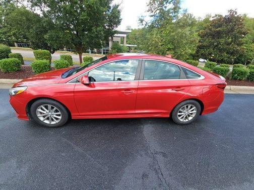 Scarlet Red 2019 Hyundai SONATA SE
