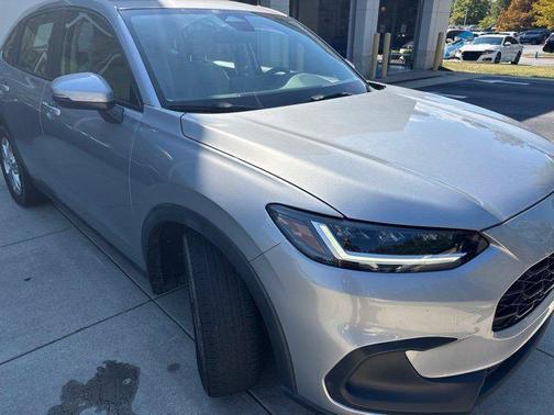 Lunar Silver Metallic 2024 Honda HR-V LX