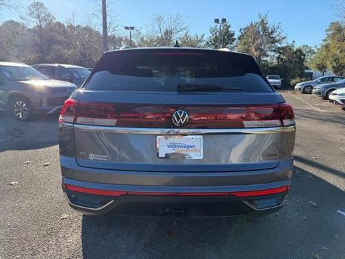 2024 Volkswagen Atlas Cross Sport 2.0T SE w/Technology