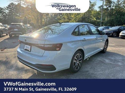 2025 Volkswagen Jetta 1.5T SE