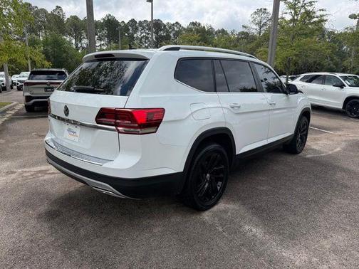 Pure White 2019 Volkswagen Atlas 2.0T SE