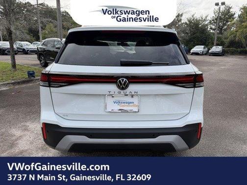 2025 Volkswagen Tiguan 2.0T SE