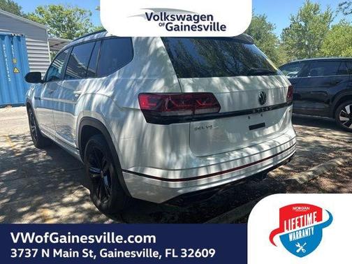 Opal White Pearl Effect 2023 Volkswagen Atlas 3.6 V6 SEL R-Line Black