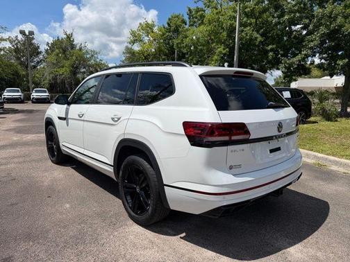 Opal White Pearl Effect 2023 Volkswagen Atlas 3.6 V6 SEL R-Line Black