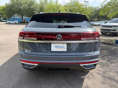 Pure Gray 2025 Volkswagen Atlas Cross Sport 2.0T SEL