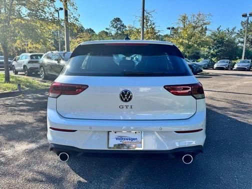 2025 Volkswagen Golf GTI 2.0T SE