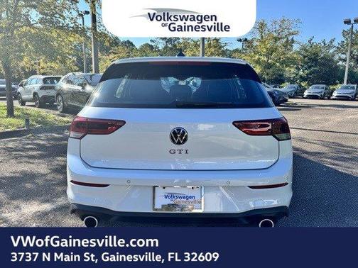 2025 Volkswagen Golf GTI 2.0T SE