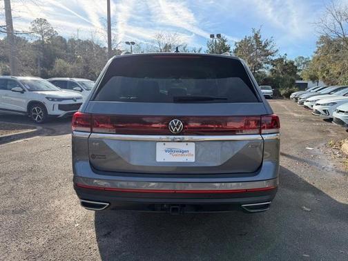 2025 Volkswagen Atlas 2.0T SE