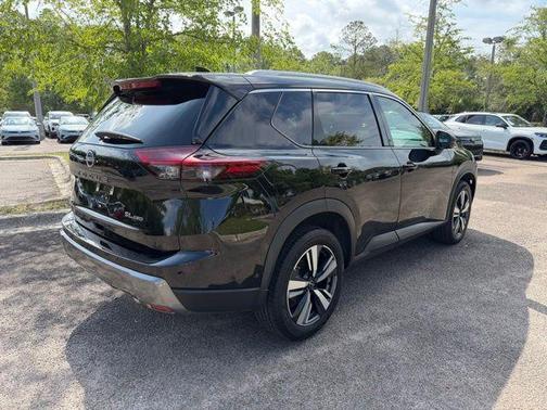 Super Black 2024 Nissan Rogue SL