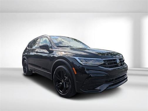 2024 Volkswagen Tiguan 2.0T SE R-Line Black