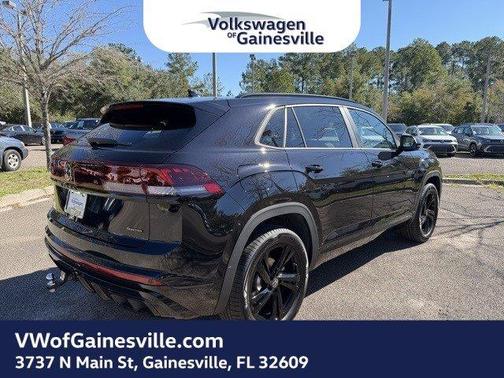 2026 Volkswagen Atlas Cross Sport 2.0T SEL R-Line Black