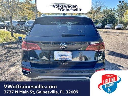 2024 Volkswagen Taos 1.5T SE