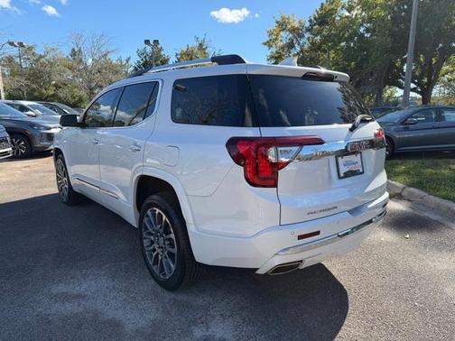 2022 GMC Acadia Denali