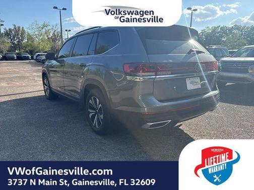 Platinum Gray Metallic 2025 Volkswagen Atlas 2.0T SE