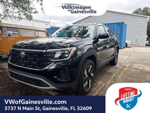 Deep Black Pearl Effect 2025 Volkswagen Atlas Cross Sport 2.0T SE w/Technology